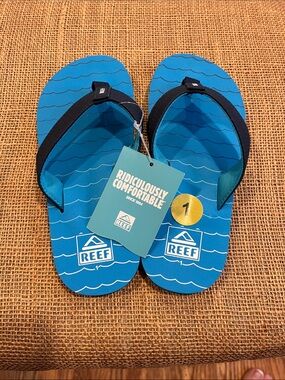 Reef Blue Wave Pattern Flip Flop Sandals with Black Straps